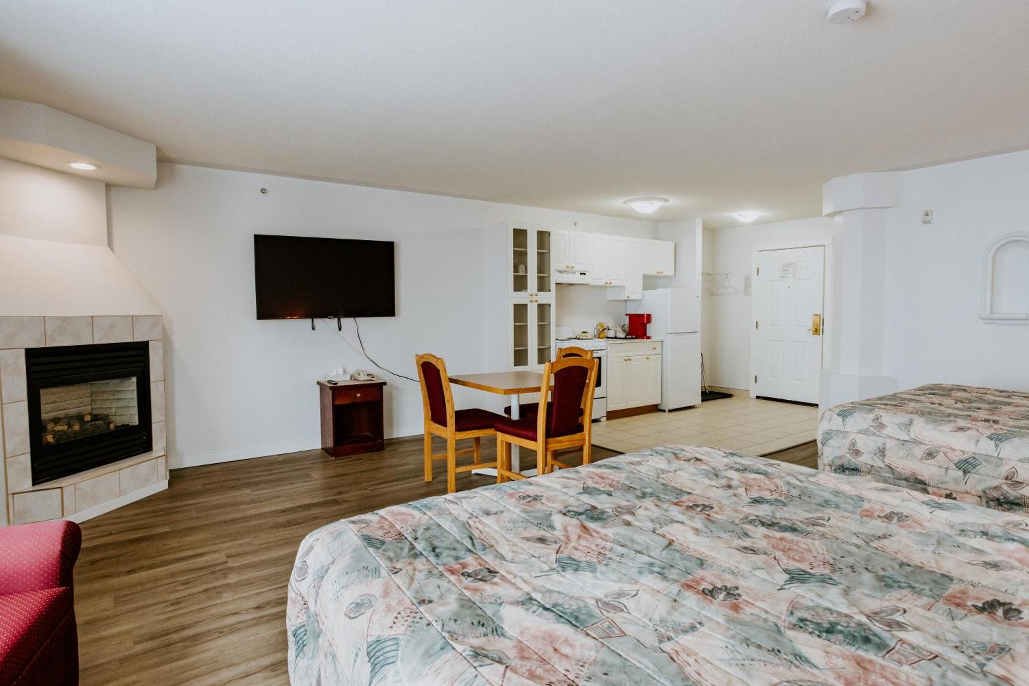Western Budget Mosaic Hotel