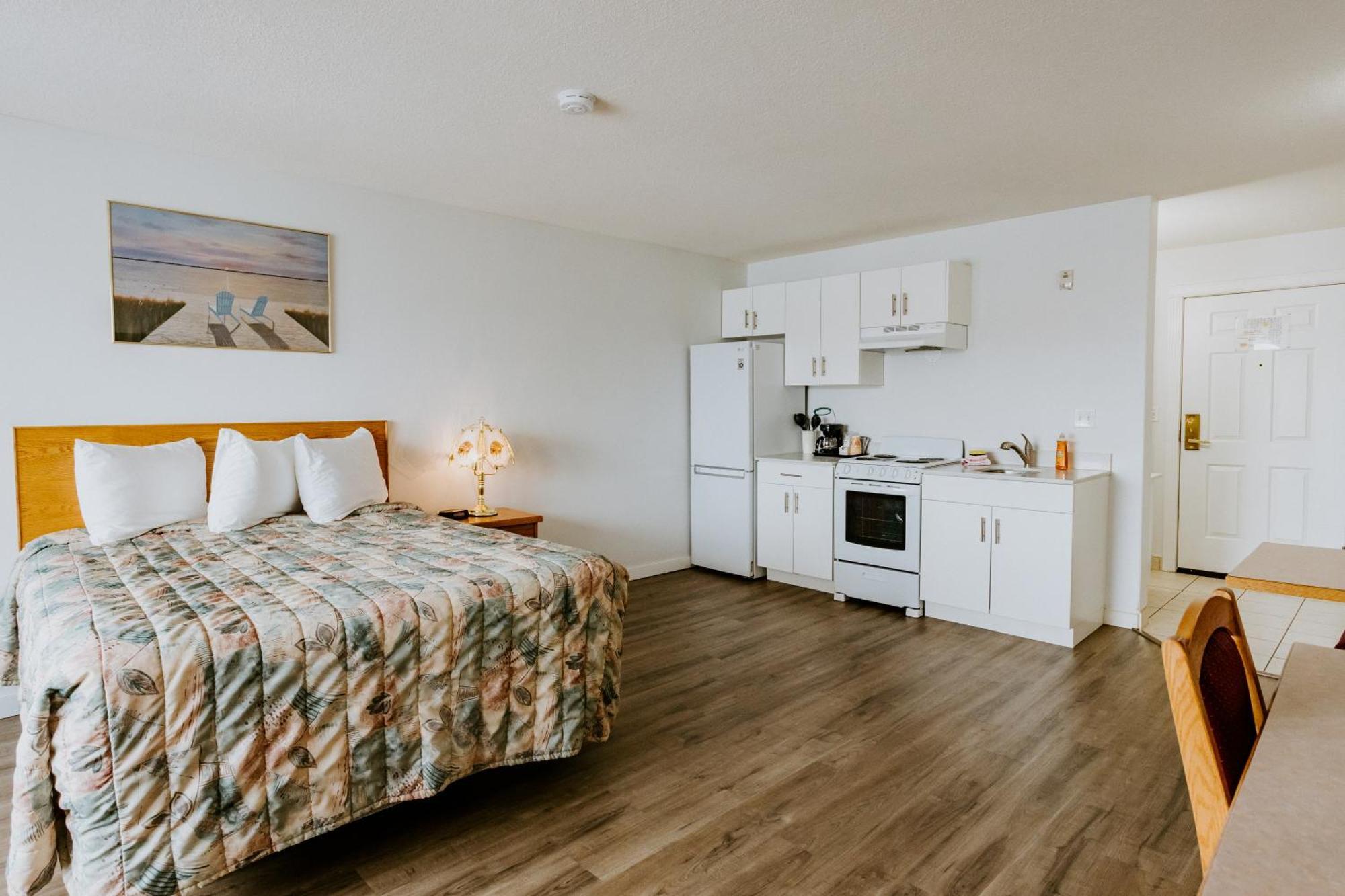 Western Budget Mosaic Hotel